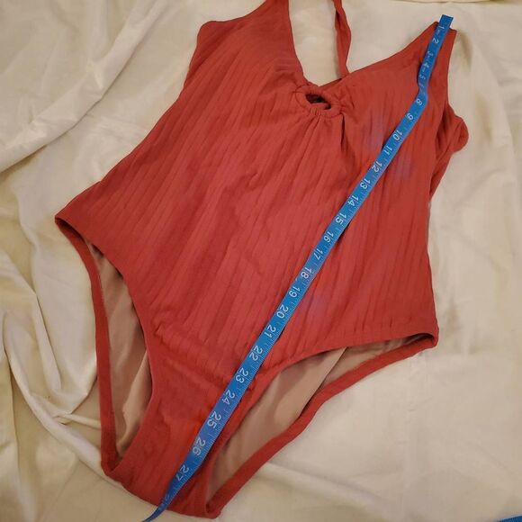 NWOT Kona Sol Plunge Tie-Back Ribbed Onepiece. Size Large - Picture 3 of 8